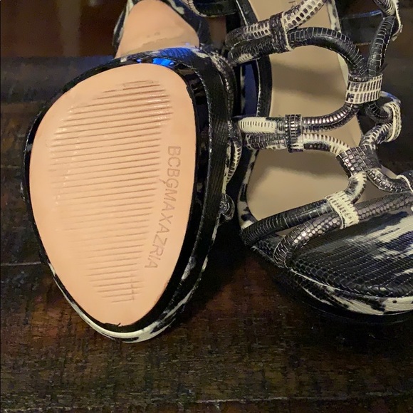 BCBG FARROW Black Spotted Lizard Stilettos - Picture 13 of 15